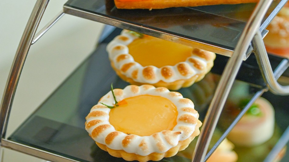 「Flourworx」 クラシック・イングリッシュスタイルアフタヌーンティーロビー階：13時‐16時