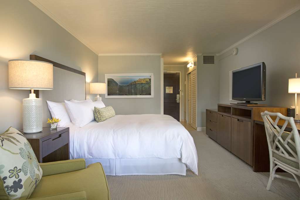 プレミアムパーシャルオーシャンビュー キングベッド1台