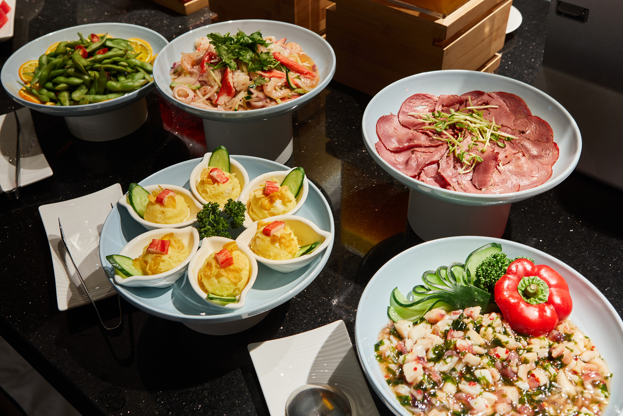 朝食