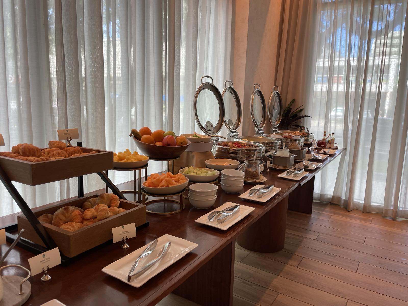 ブッフェ朝食一例