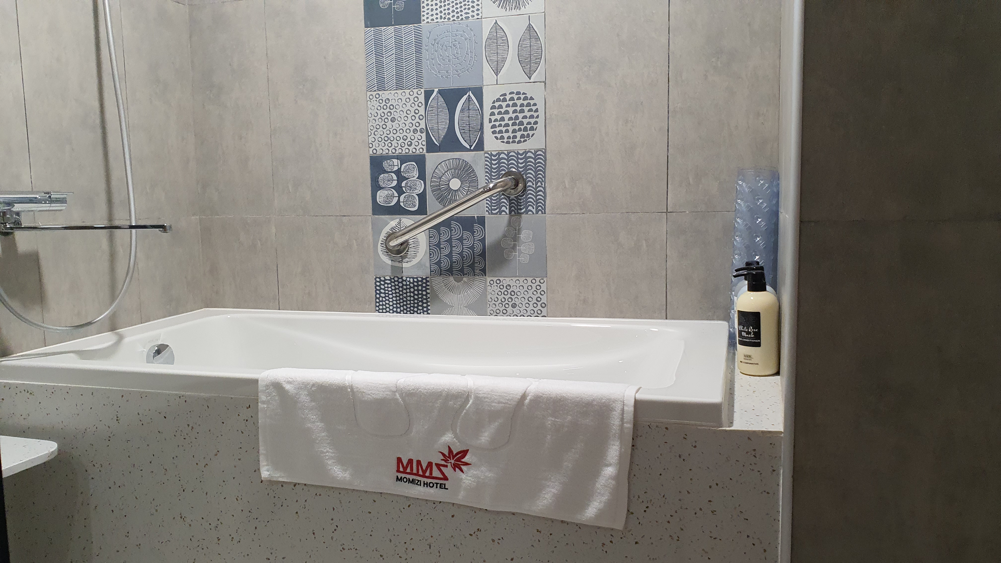 スイートルームのバスルーム