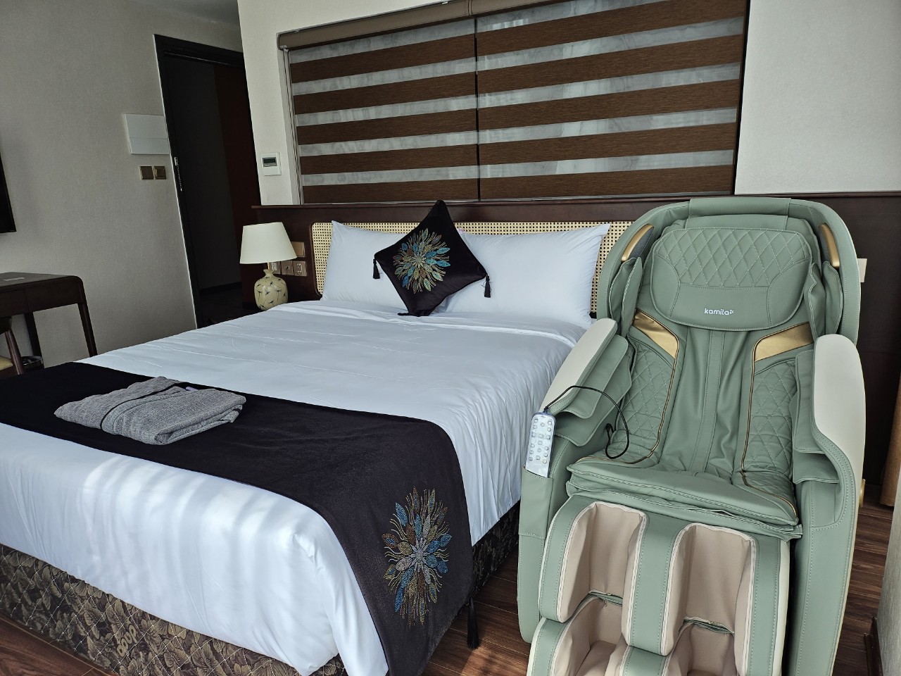 スイートルームとマッサージチェア