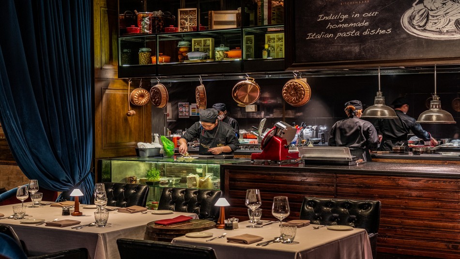 「Medici 」キッチン & バー・バンコク