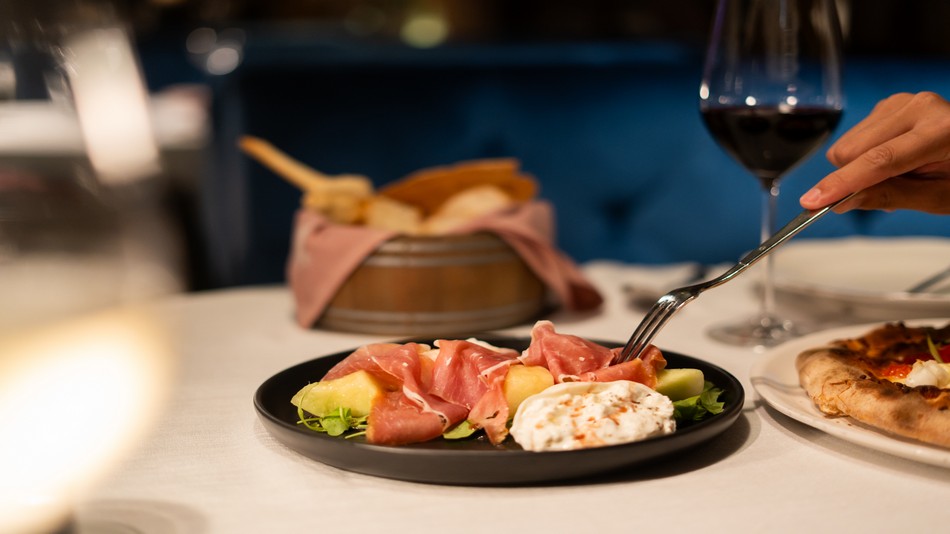 「Medici 」キッチン & バー・バンコク