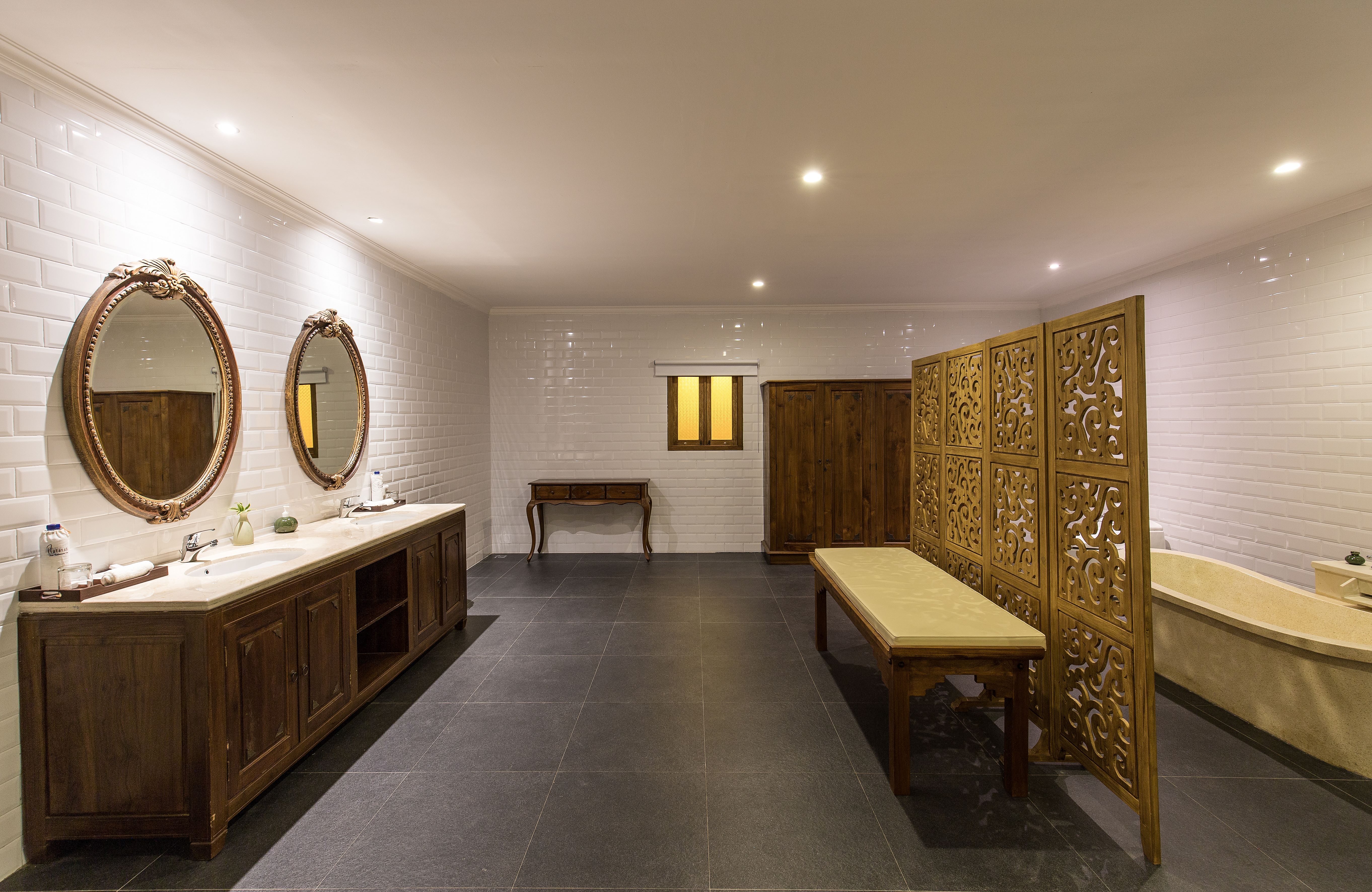 デラックス　ガーデン　レジデンス　－例