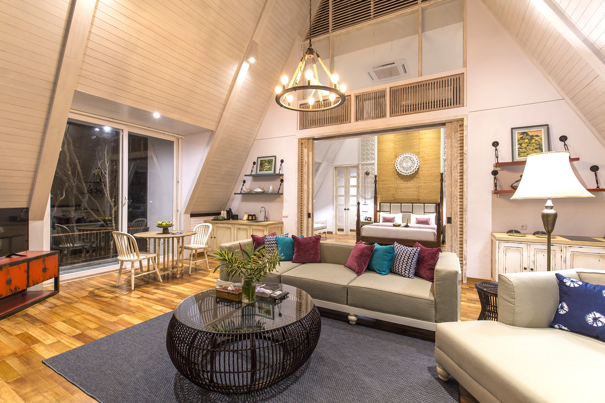 オーシャン　フロント　マングローブ　ヴィラ　－例