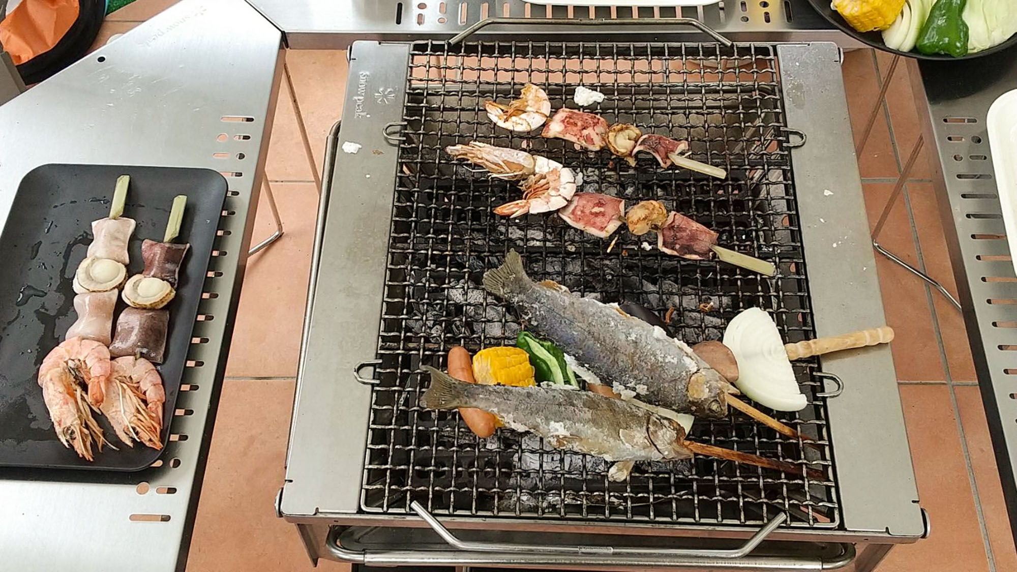 ・【釣り体験】釣った魚を夜のBBQで塩焼きは最高の贅沢です