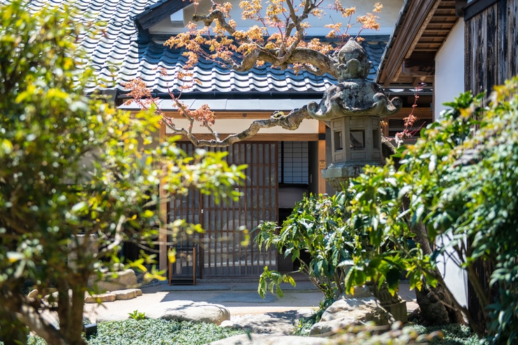 【素泊まり】歴史ある邸宅500坪を一棟貸切。ゴルフ旅行・合宿・研修・リモートワークを