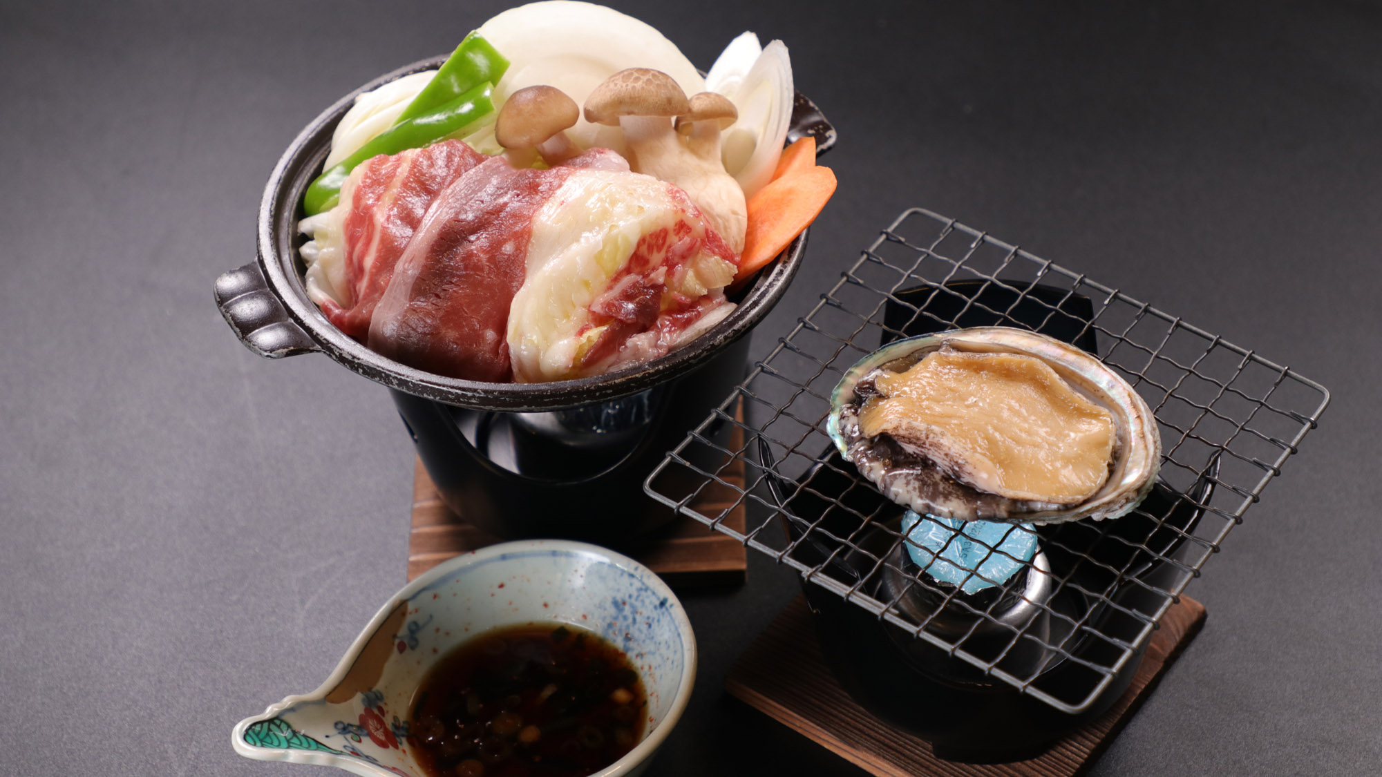 料理_夕食_和牛とあわび。どちらを選ぶ？*