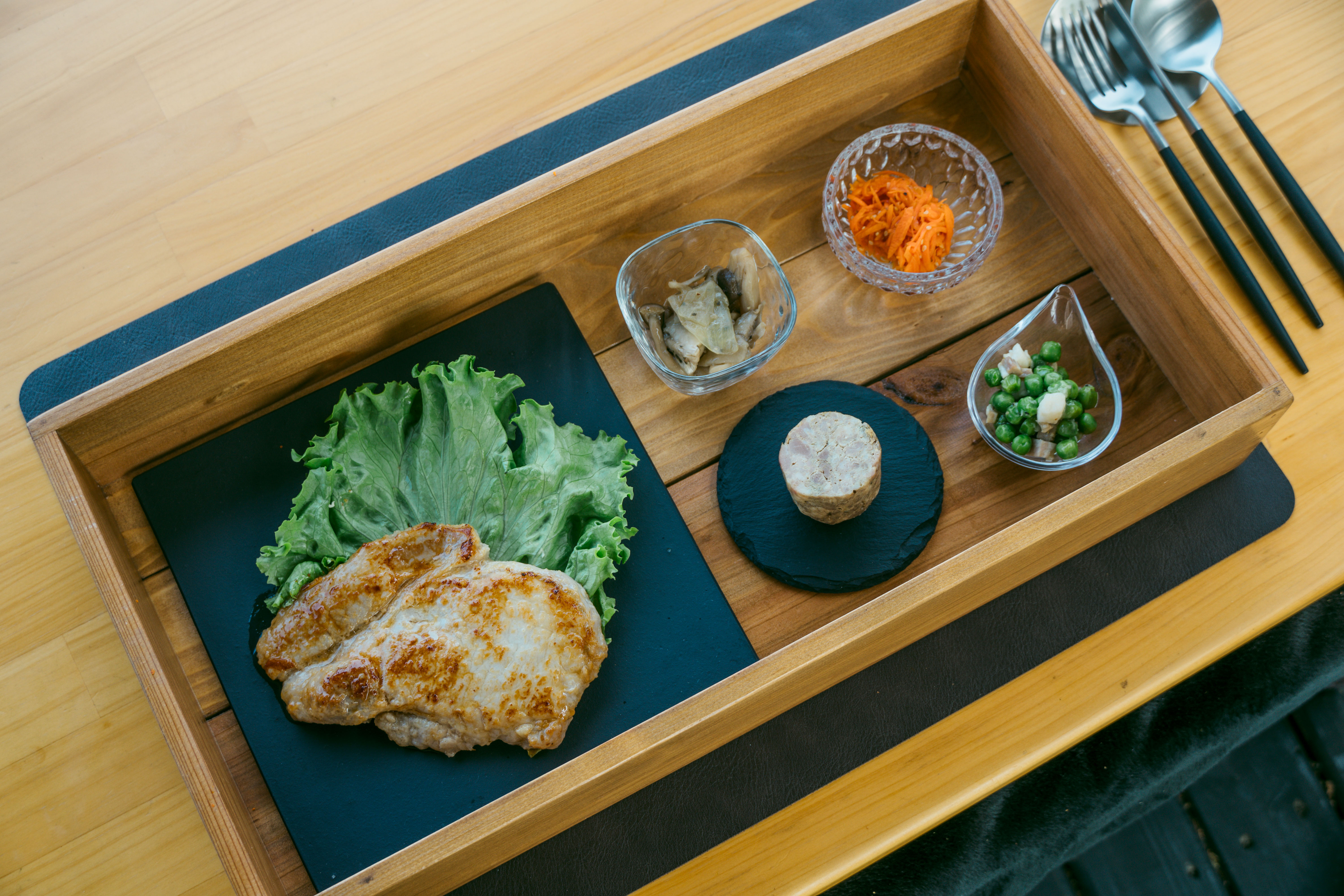 カジュアル夕食01