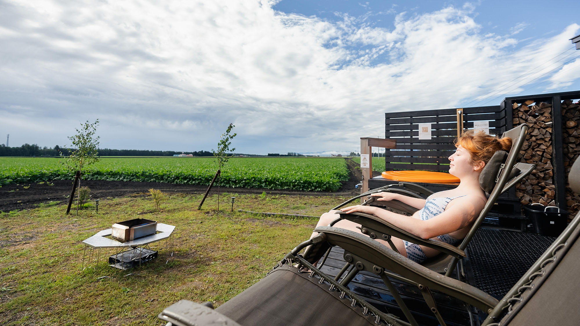 ・【サウナ】青い空と太陽の下で外気浴。雄大な自然と澄んだ空気に包まれて「ととのい」ます♪