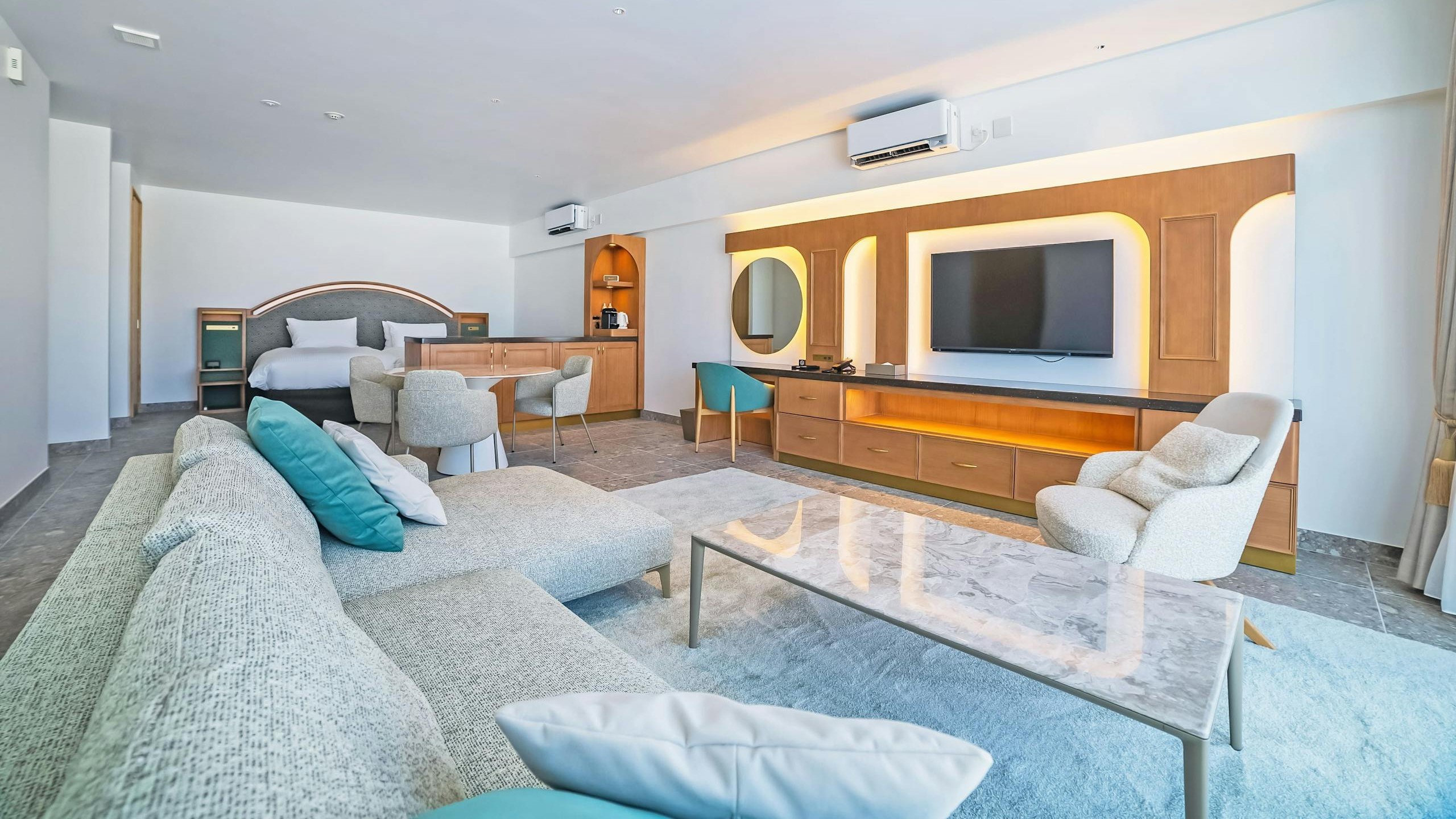 ジュニアスイート