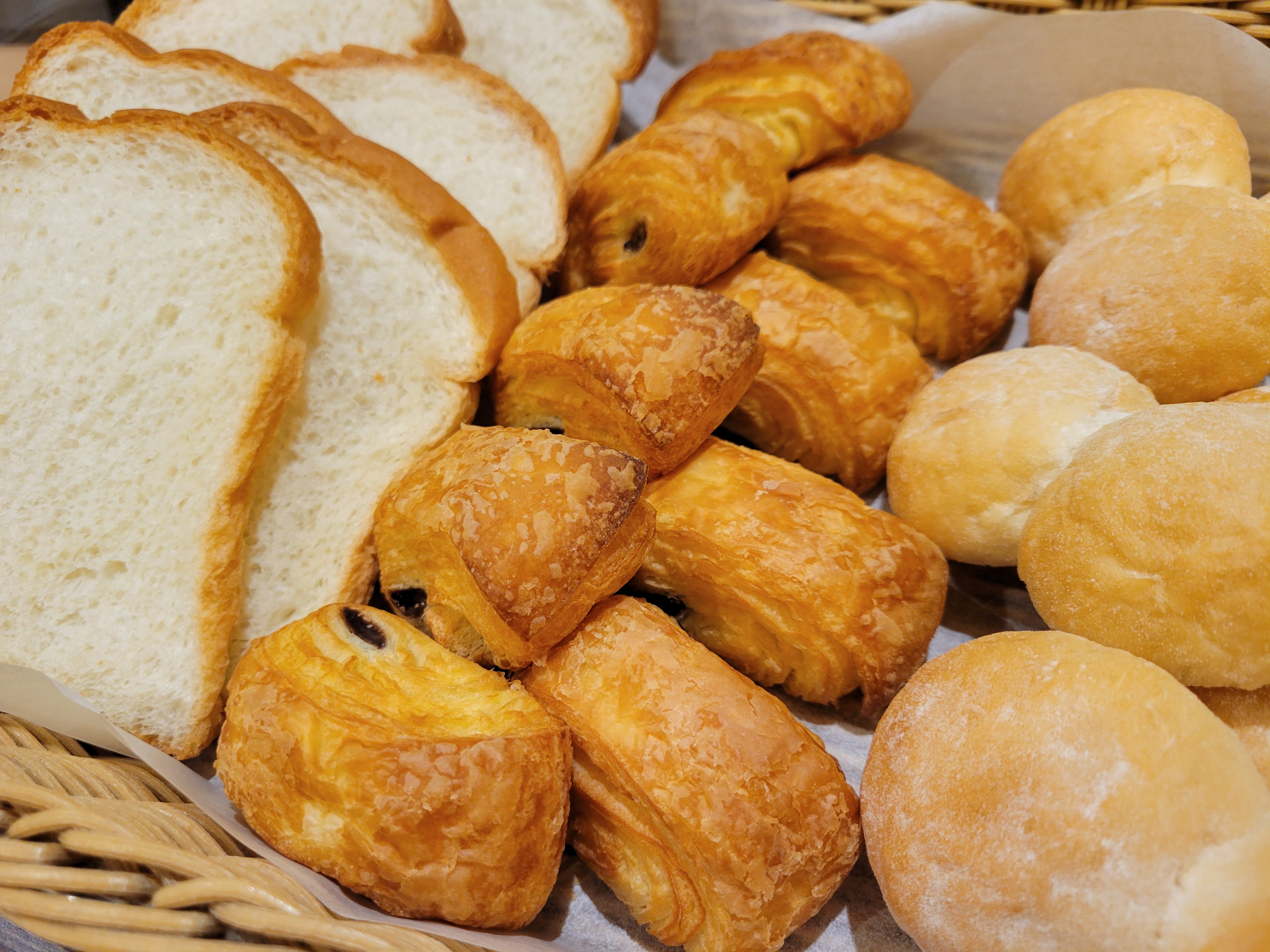 朝食「山食パン」