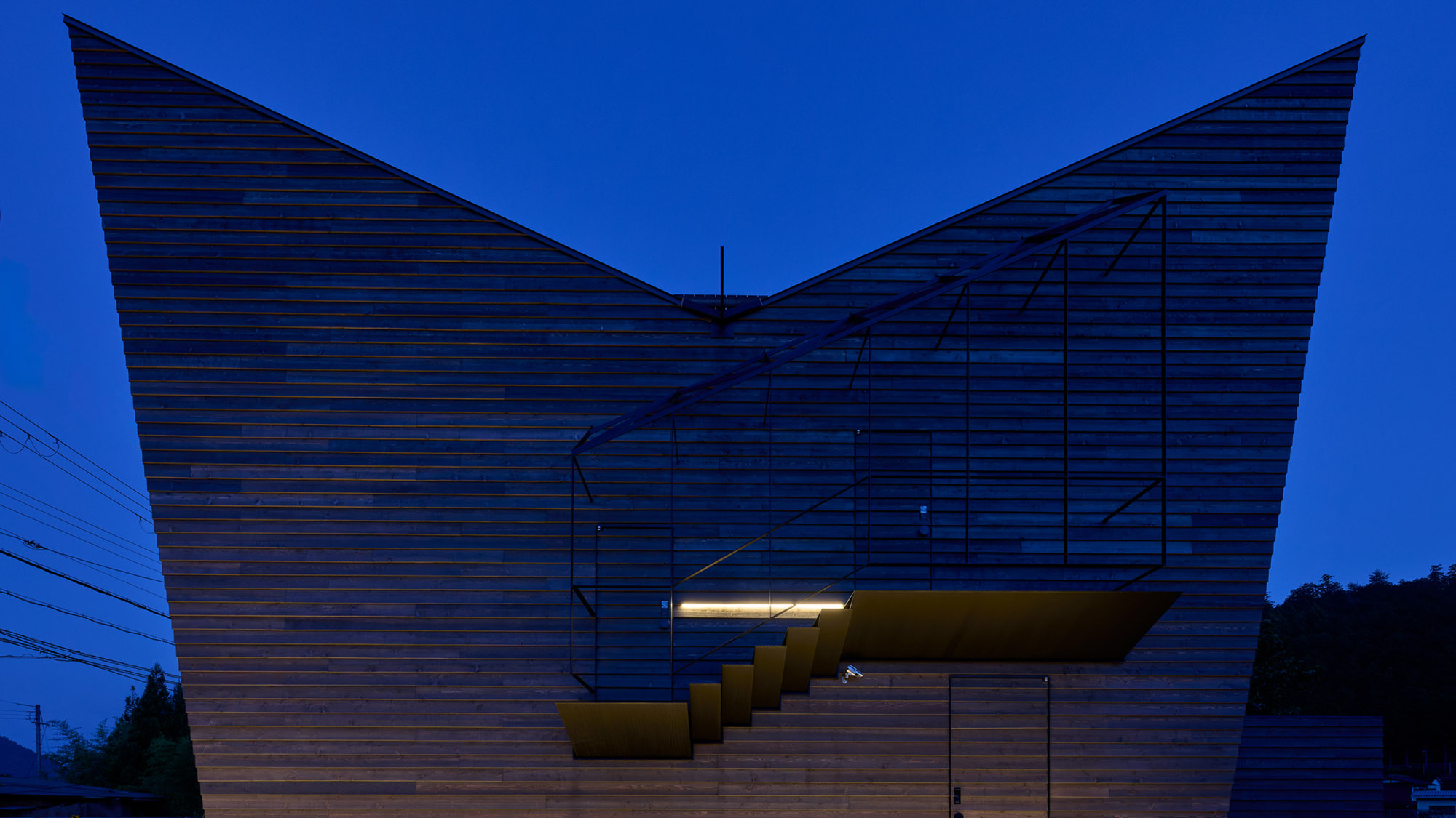 ・【外観】晴れた日には満天の星空を望めるかもしれません