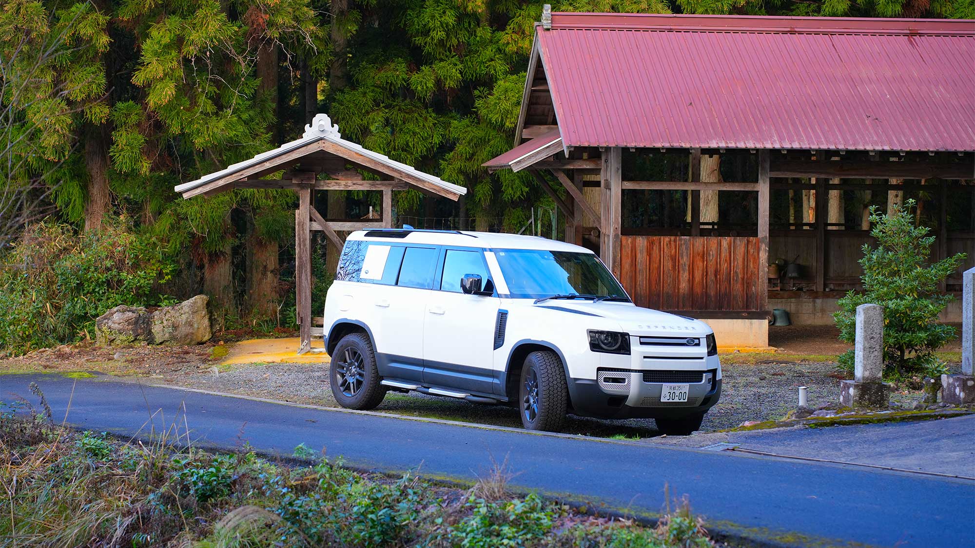 ・【送迎車】雪の季節や山道でも快適にご乗車をいただけます。