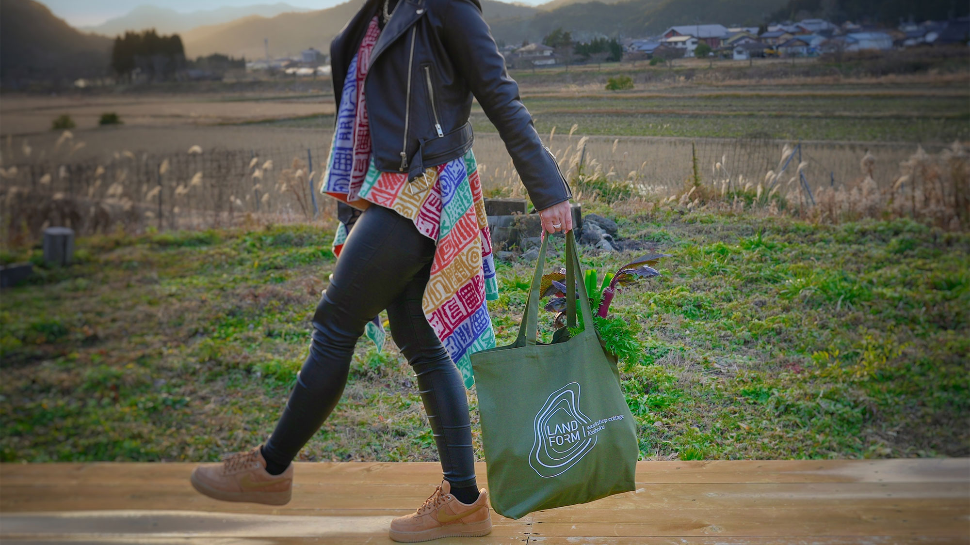 ・【エコバッグ】宿泊者プレゼントのオリジナルエコバッグは食材のお買い物に最適なサイズ