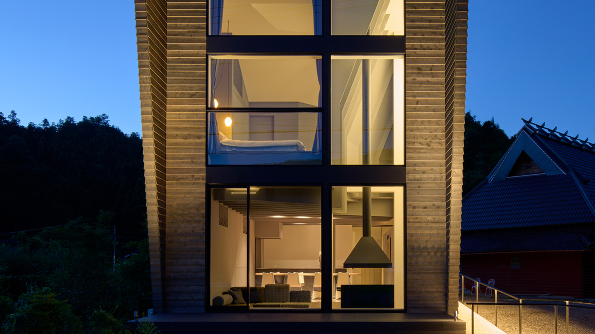 ・【外観】モダンな空間の中にどこか温かみを感じられる雰囲気。快適にお過ごしいただけます