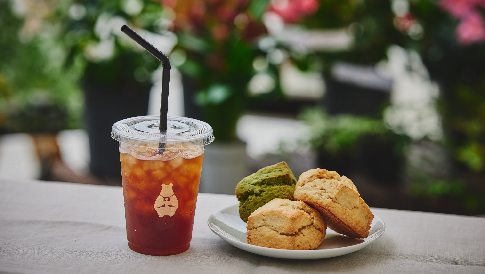 【軽食付】パティスリー「yuu」のスコーン＆ドリンク付き軽食プラン（温泉入浴券付）