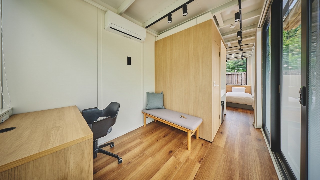 【年末年始限定】温泉×レトロ旅！「いずなか」で迎える特別な年越しステイ♪（老舗温泉旅館の入浴券付）