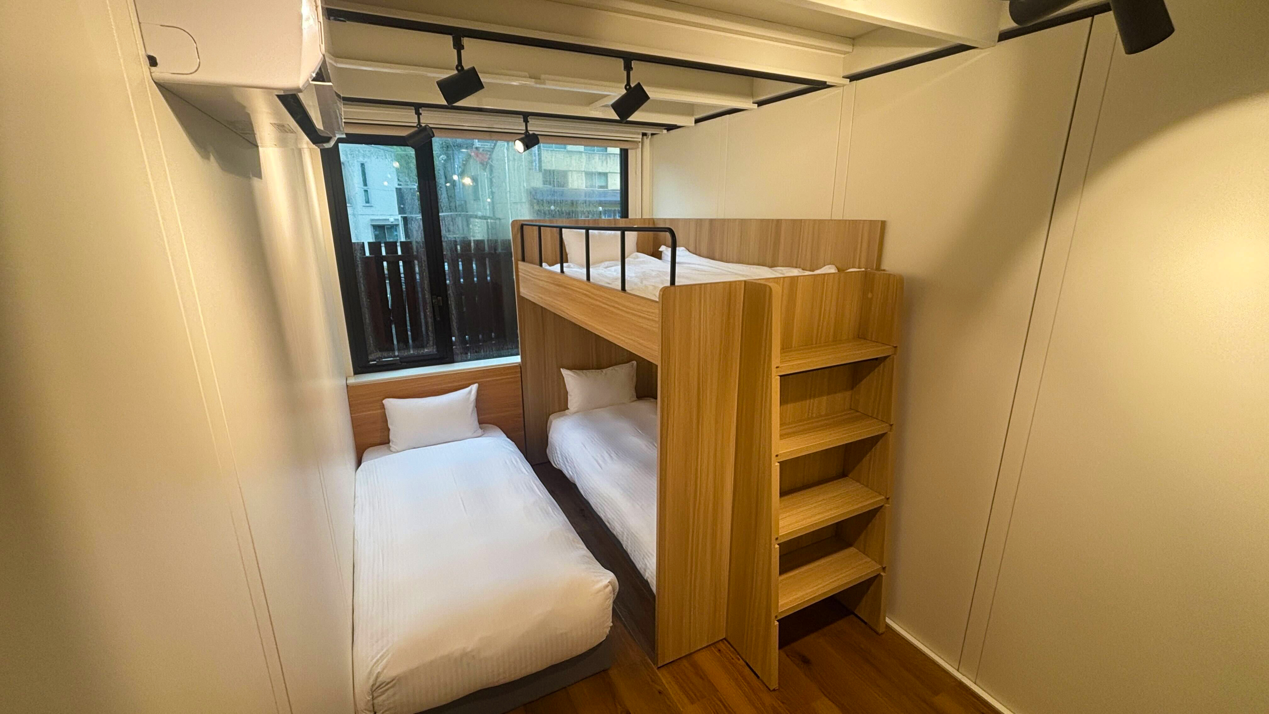 バンクベッドキャビン