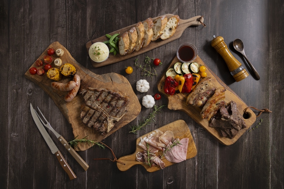 ◆【さき楽２８】早期予約でお得！プールサイドで豪快BBQ！プレミアムバーベキュー付【夕朝食付】