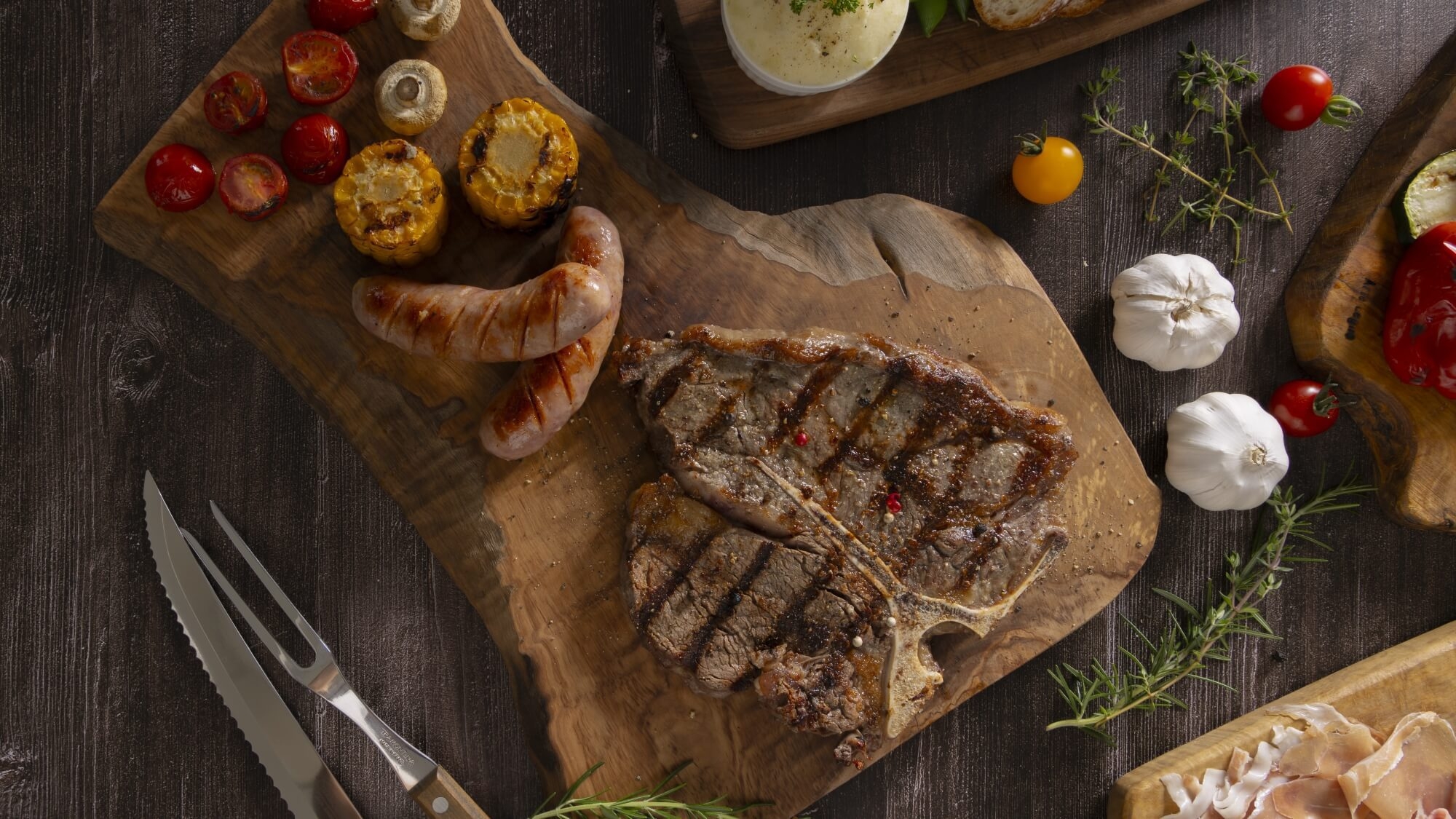 ◆【さき楽２８】早期予約でお得！プールサイドで豪快BBQ！プレミアムバーベキュー付【夕朝食付】