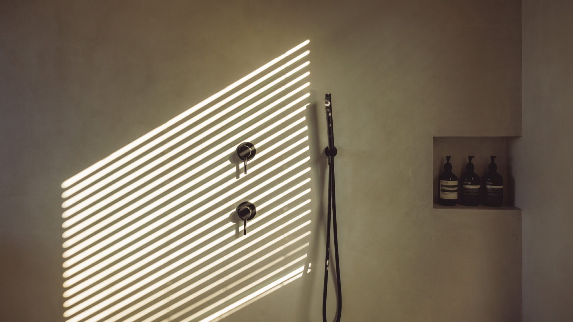 ■プレミアムスイート：シャワー