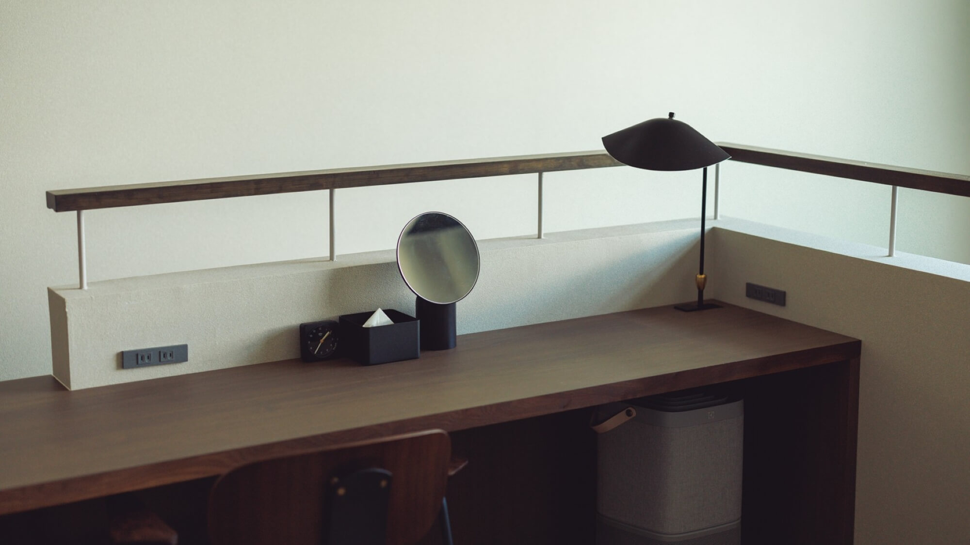 ■ジュニアスイート：仕事用デスク