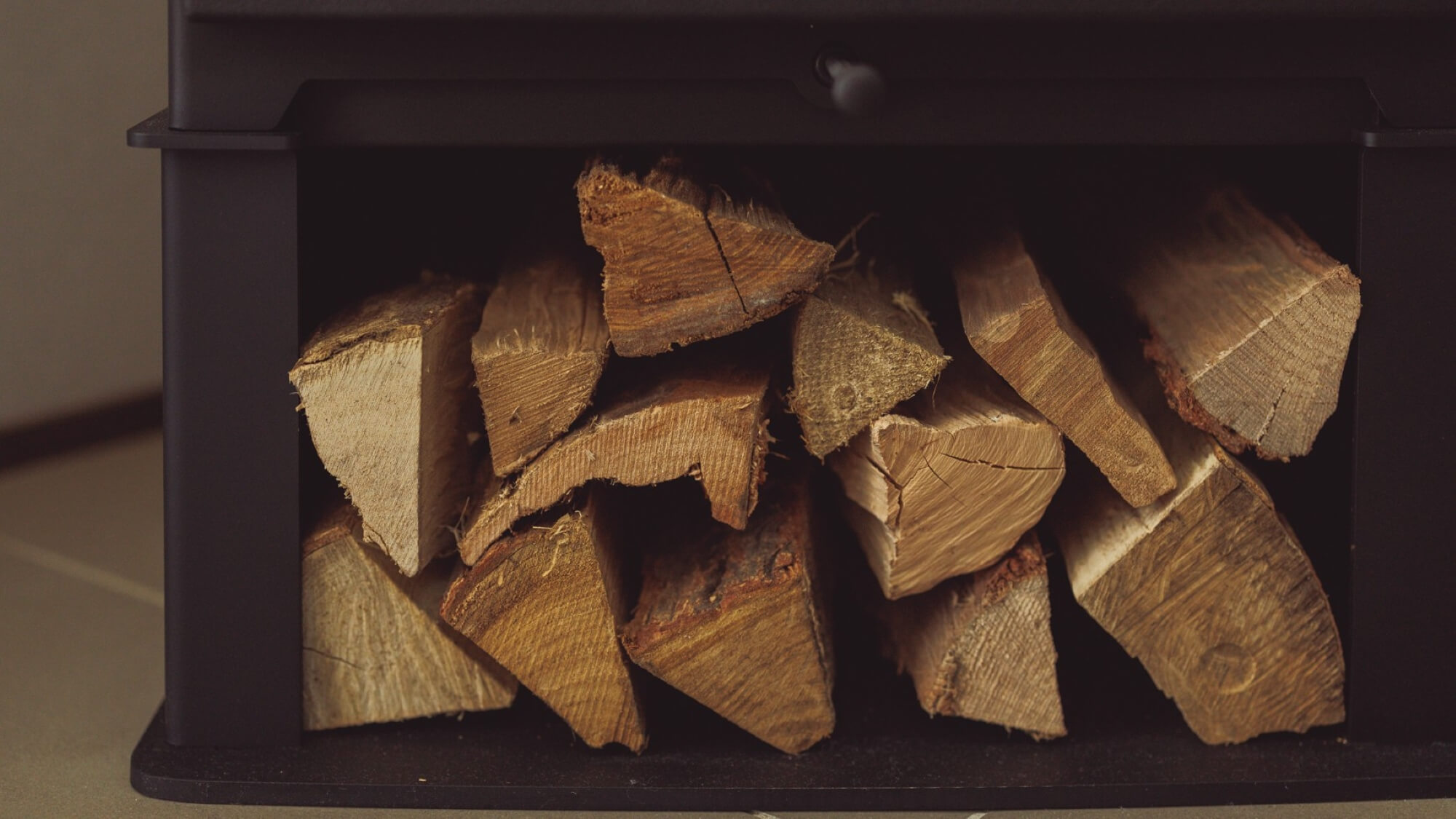 ■プレミアムスイート：薪