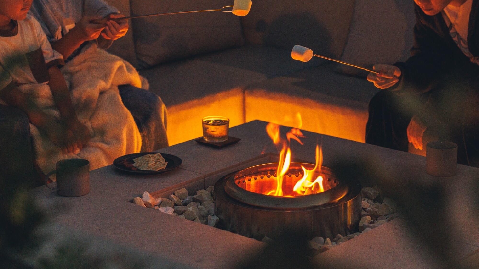 ■宿泊者専用ラウンジ：スモア