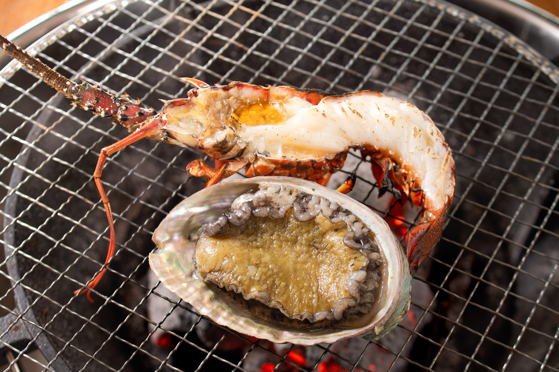 ★極上のリゾートステイ！★絶景レストランで極上のＢＢＱ♪伊勢海老＆鮑＆和牛＆焼き貝！《割引価格》