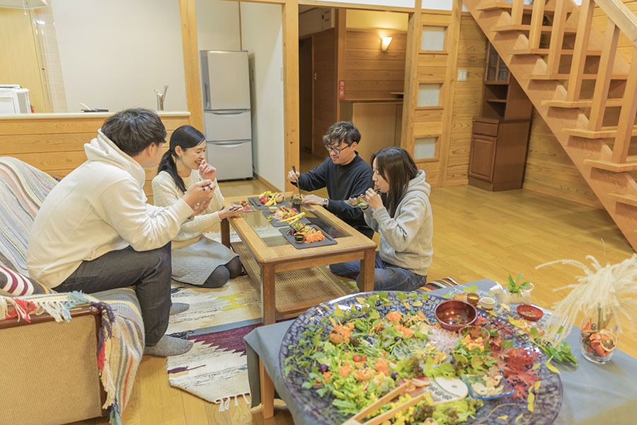 【コテージ素泊まり】キャンプ感覚を味わうBBQ・テント泊可能◆子連れ家族旅・グループ旅行・女子旅に