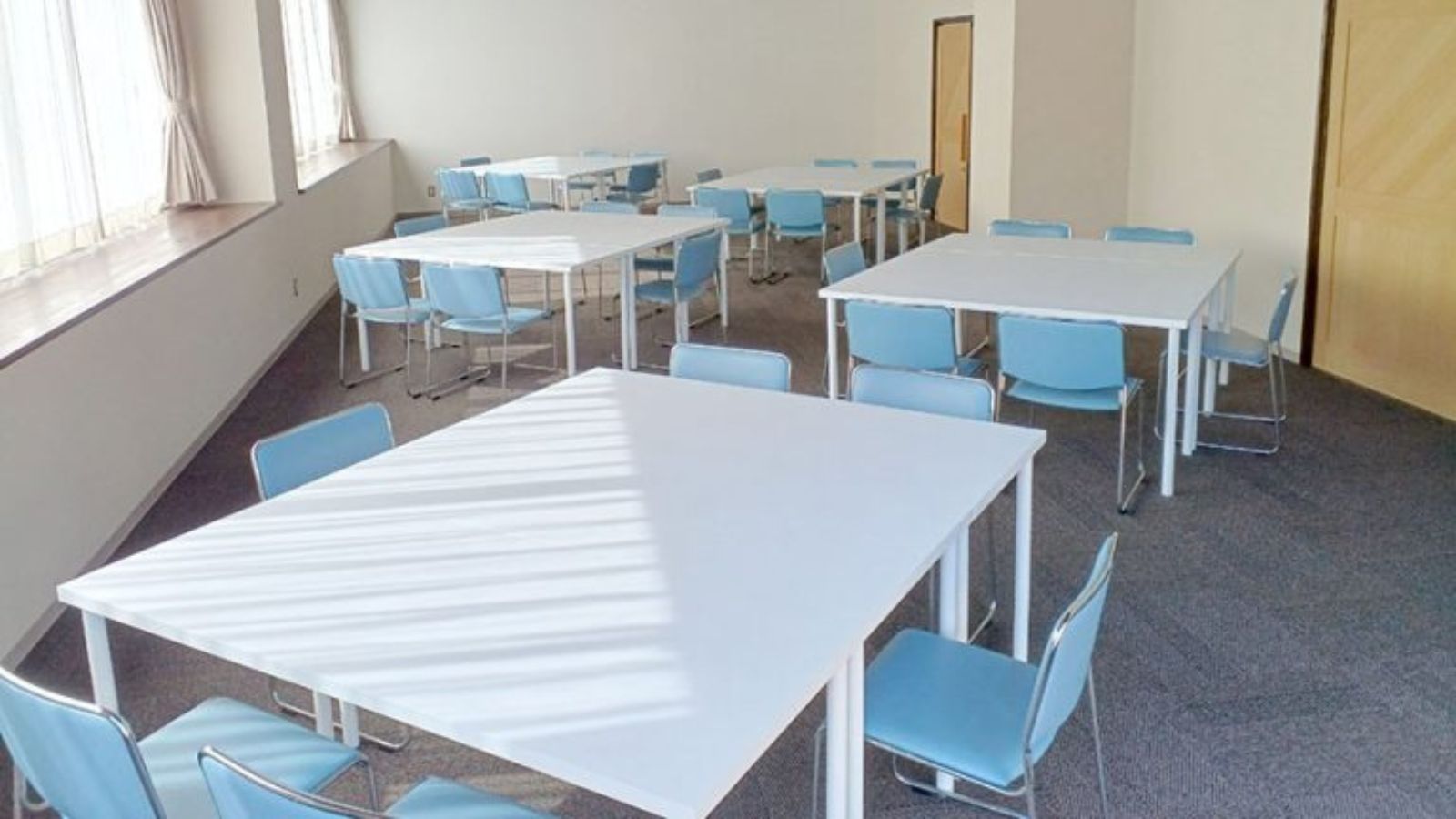 40人程度収容可能な大ホール（レンタルスペース）