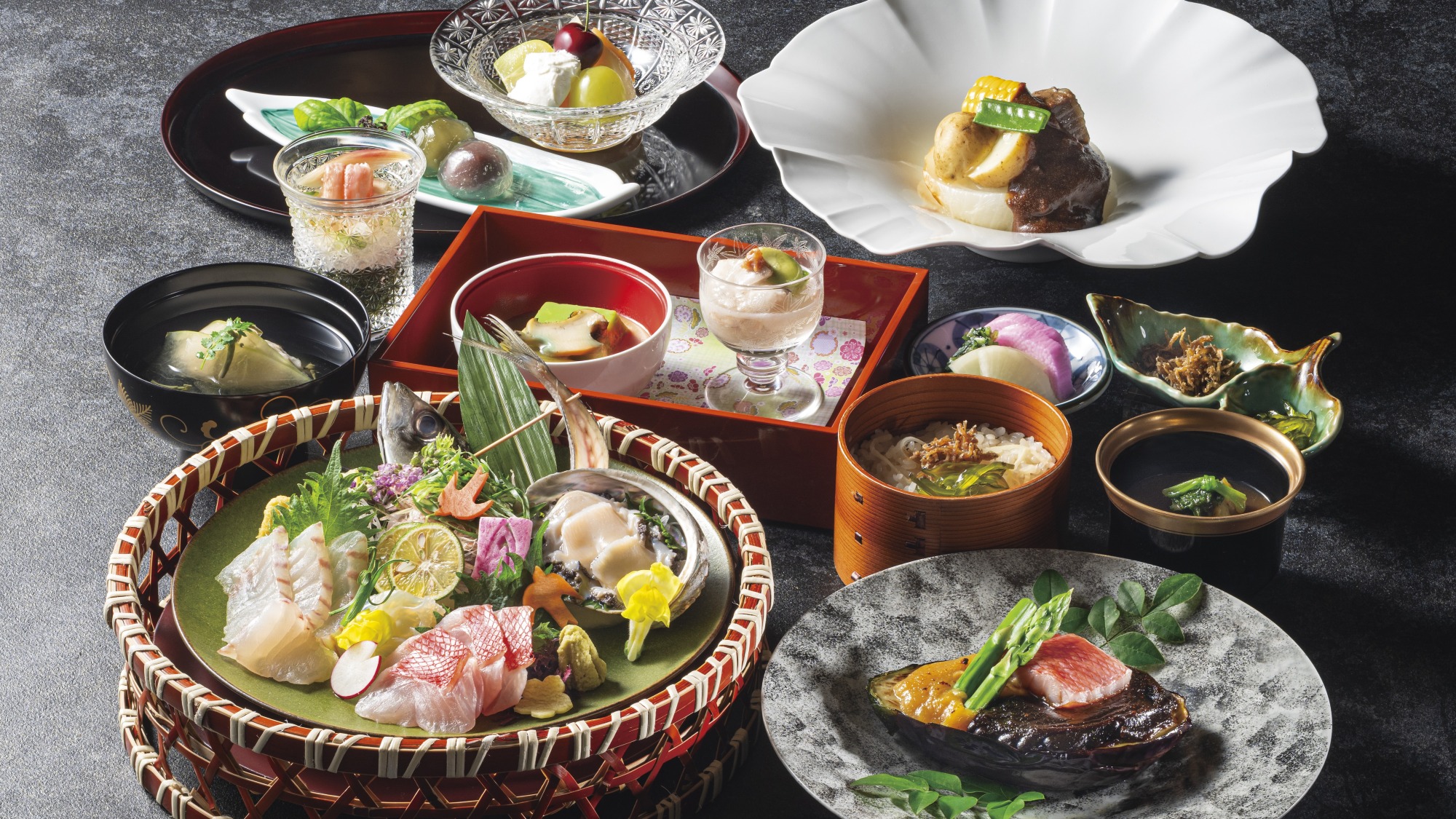 ダイニング「MIRAI」の料理イメージ　季節に合わせて旬の素材をご用意いたします　※初夏料理一例