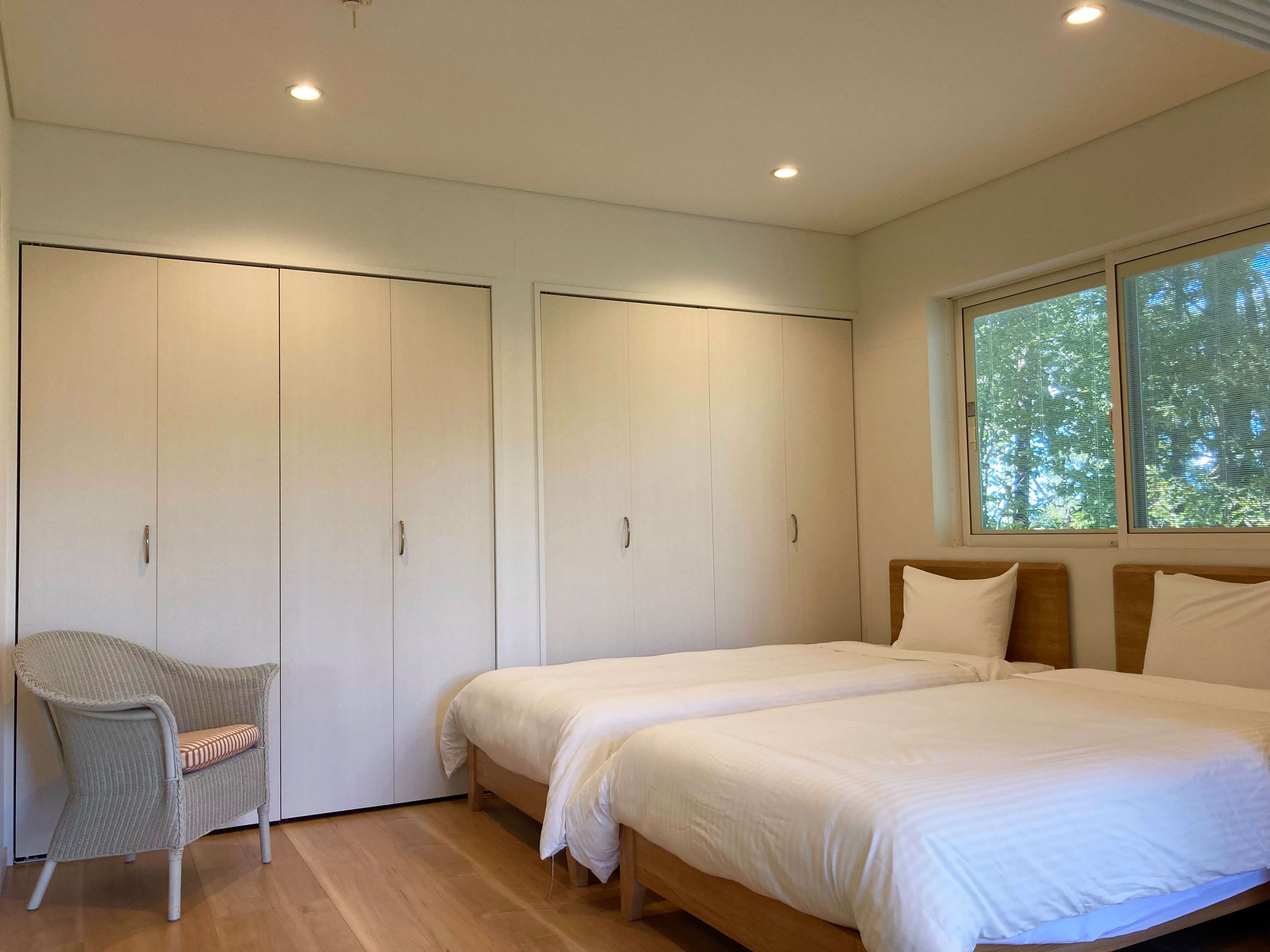 オナーズヒル２４　２Fベッドルーム（シングル&times;２）