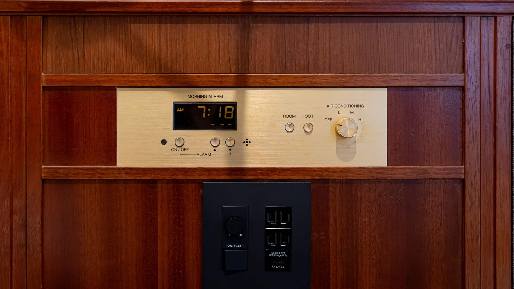 ユニバーサルルーム_ヘッドボード