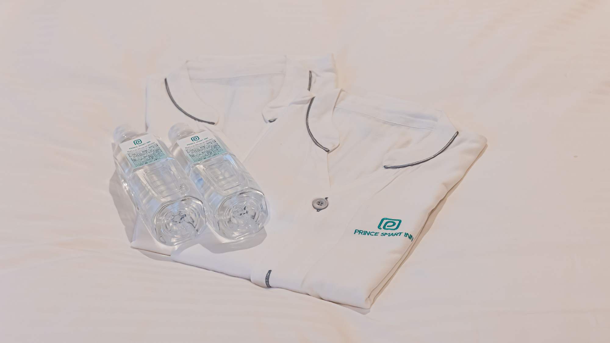 ナイトウエア&水