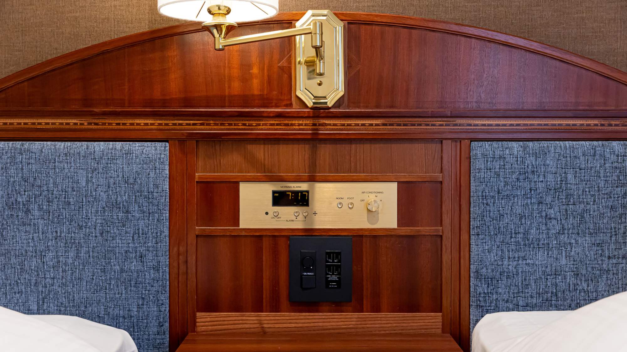 ユニバーサルルーム_ヘッドボード