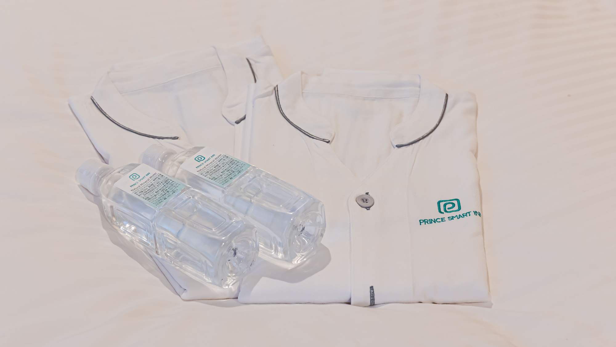 ナイトウエア&水