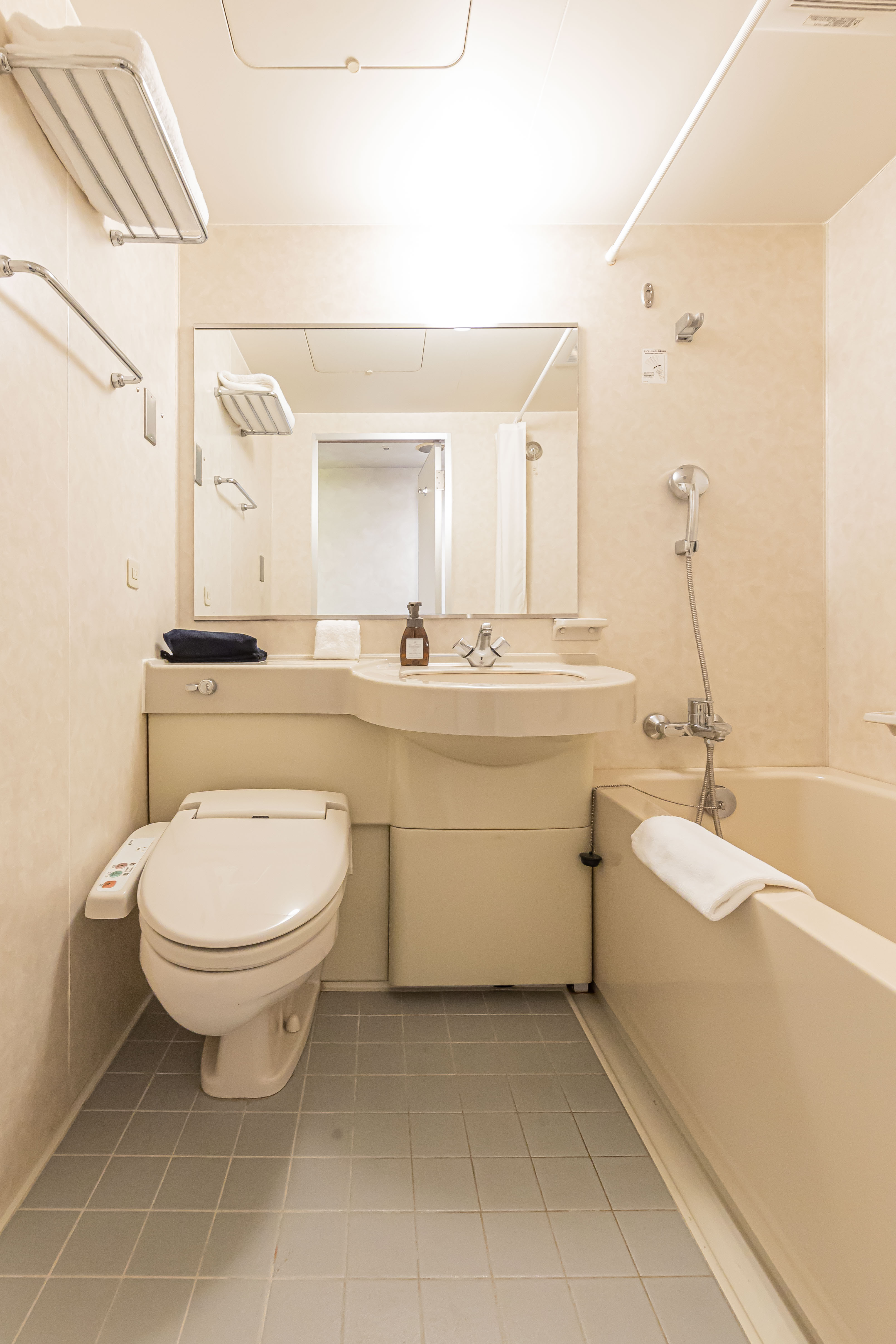 シングルルーム_バスルーム