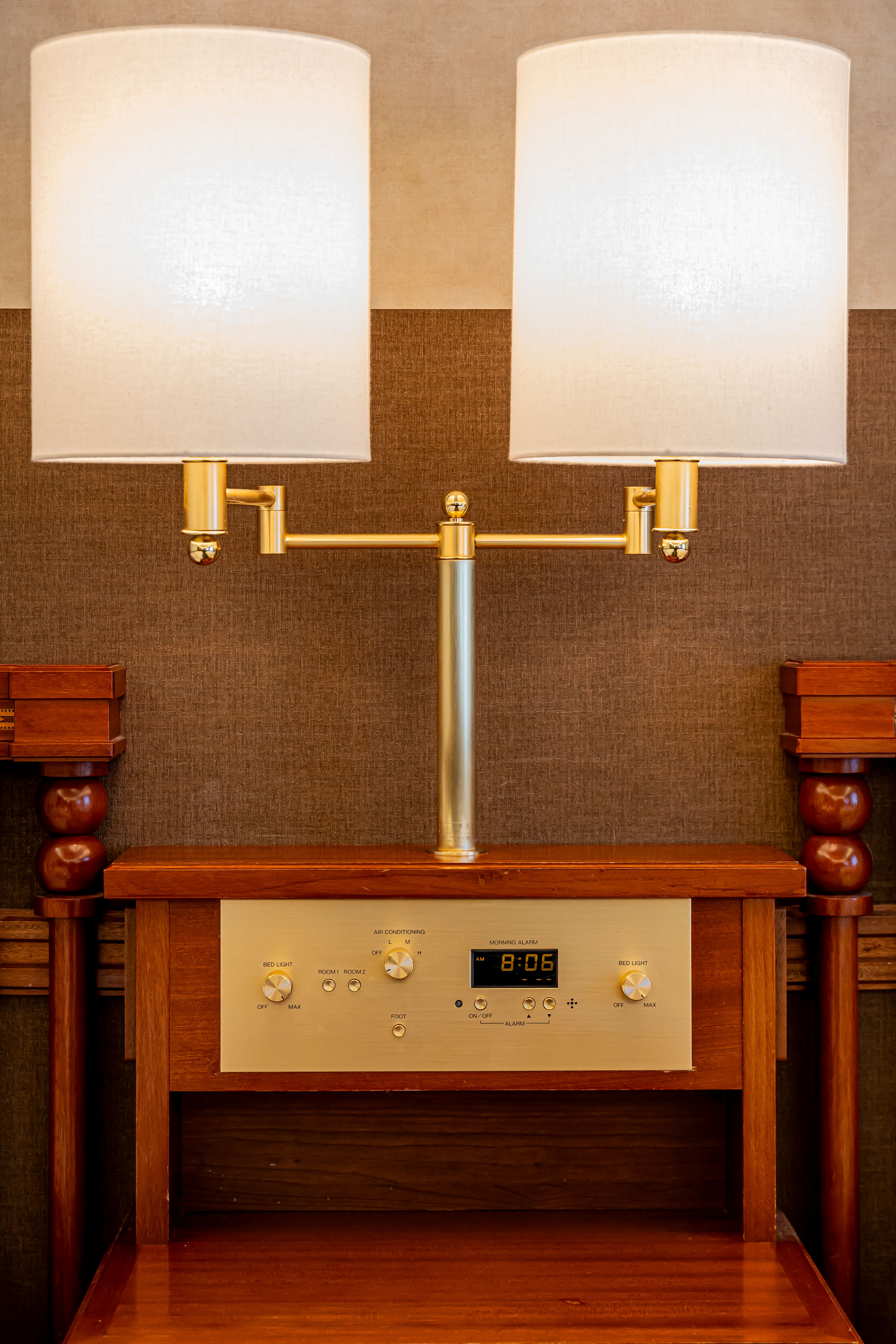 デラックスツインルーム_ベットライト