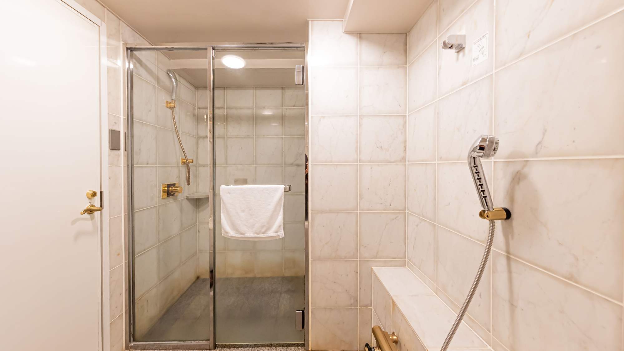 デラックスツインルーム_バスルーム