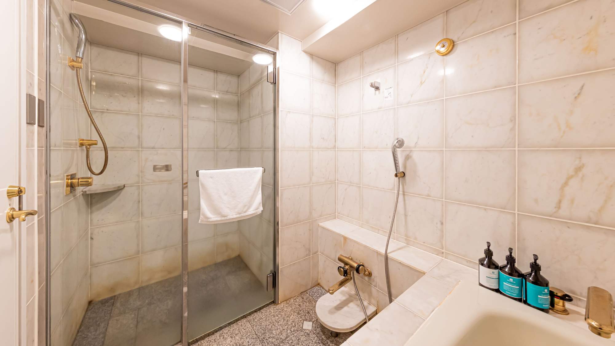 デラックスツインルーム_バスルーム