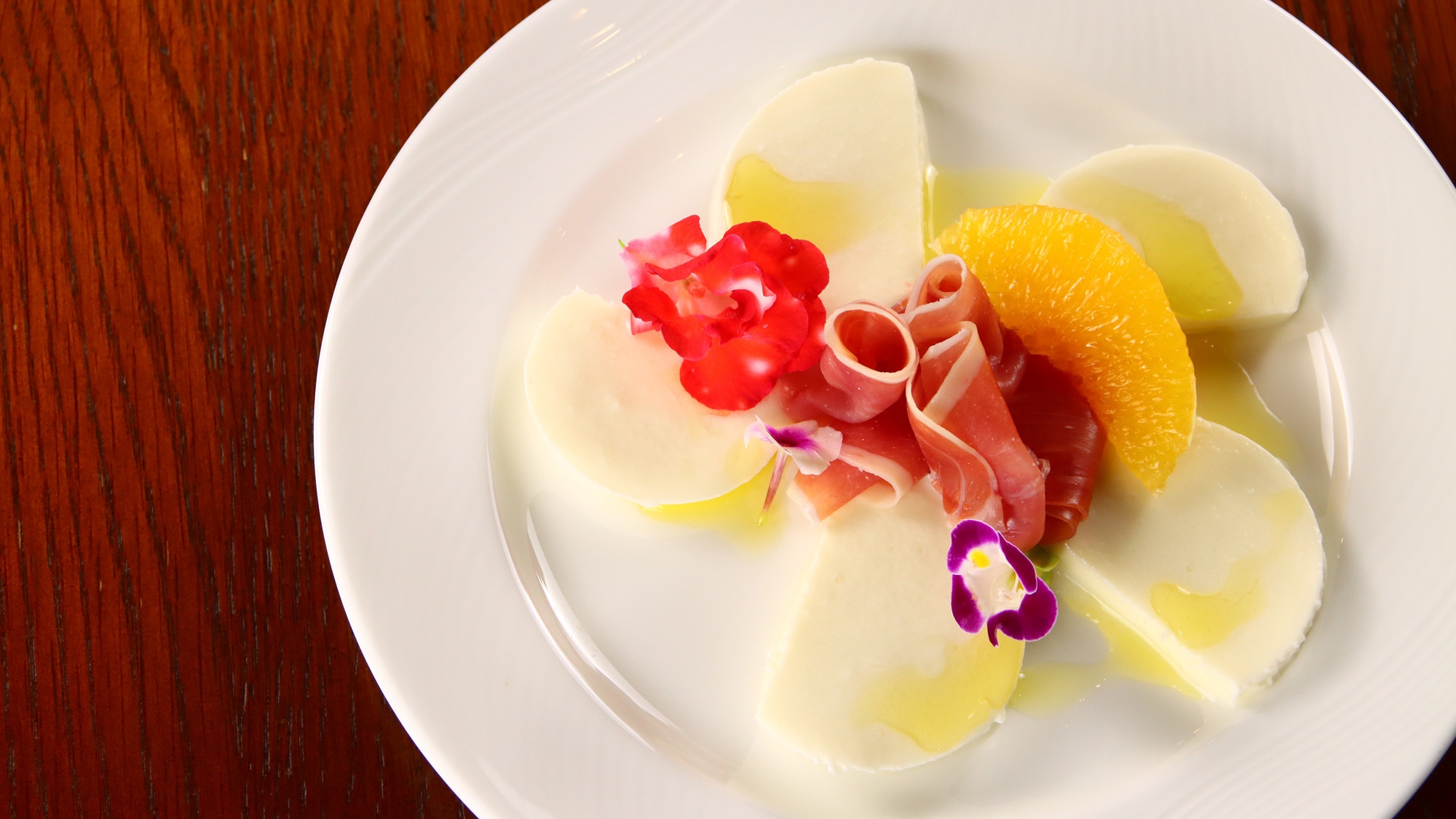 【楽天スーパーSALE】【１泊２食】オーベルジュで食とアンティークを楽しむひととき【フルコース】