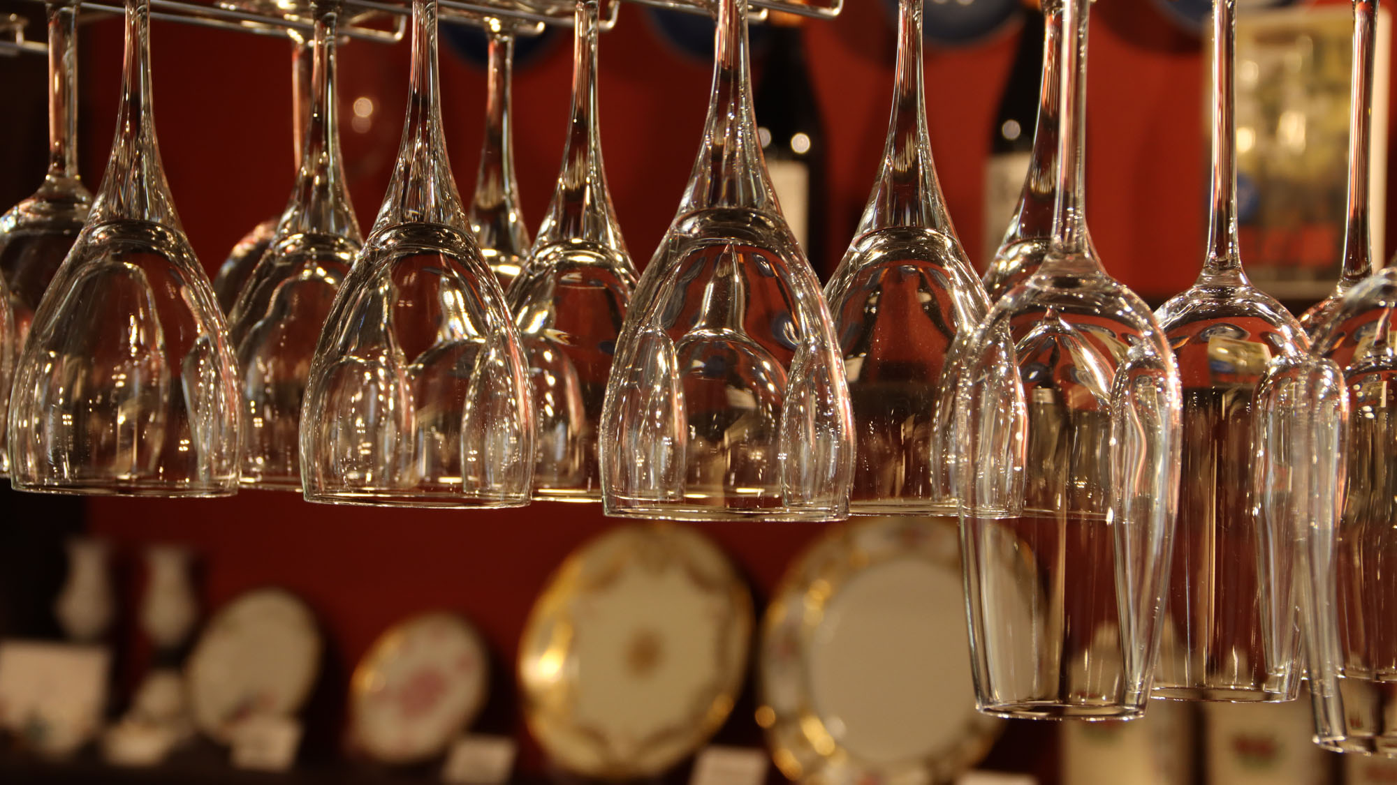 ワインと相性の良い料理を豊富にご用意しております