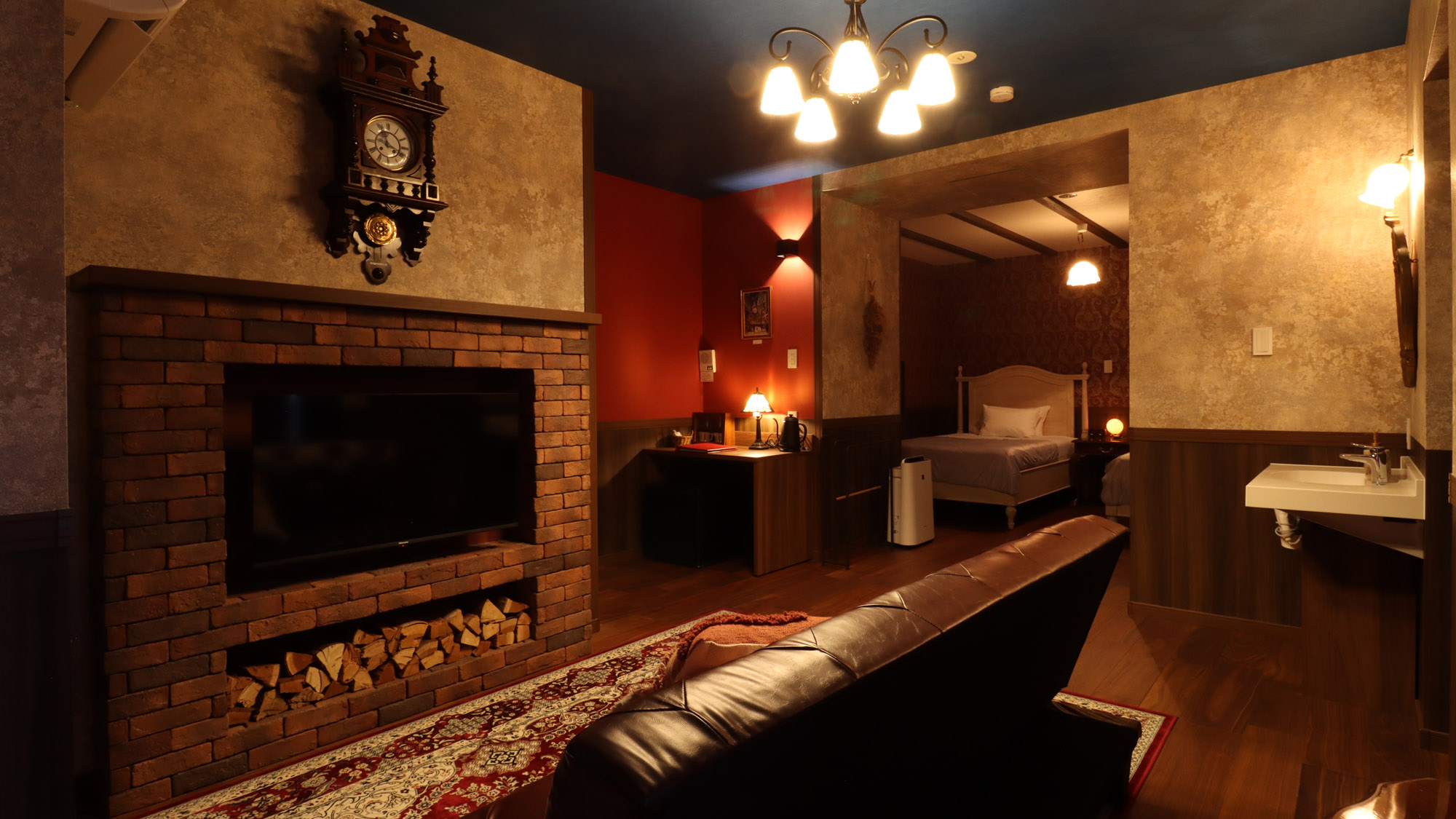 【アンティーク】特別な一日を演出するこだわりの内装