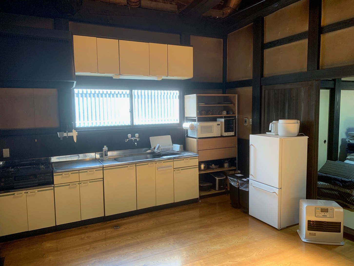 【一棟貸切】囲炉裏を囲んでノスタルジーを味わうコンセプトルームでの宿泊！！（素泊まり）