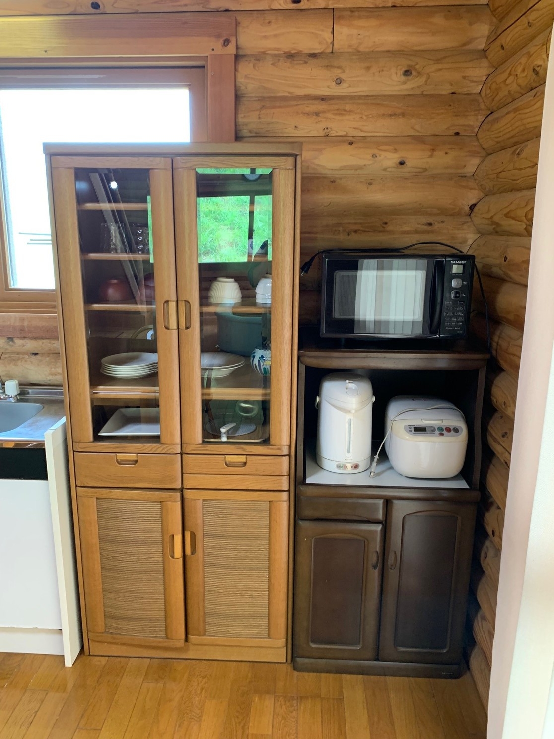 【一棟貸切】木の温もりを感じるログハウス調のロフト付きコテージでの宿泊！！（素泊まり）