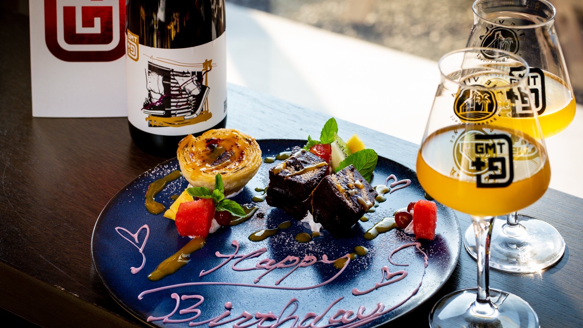 GMT+9（Barrel Aged Sour）750mLとデザートプレート