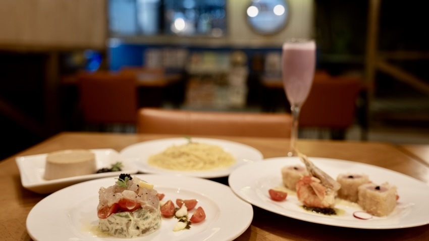 ★【夕食付き】島内産食材を堪能する島イタリアン！季節のコースディナー付きプラン